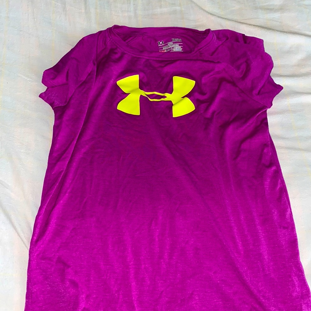 Under Amour girls shirt